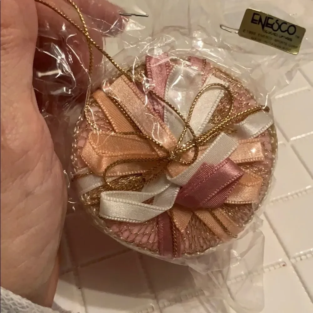 ❤️‎ 2 Vtg Enesco pink drum ornaments in packages